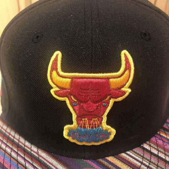 CHICAGO BULLS NEW ERA 9 FIFTY BLOCK MEDIUM LARGE SNAPBACK BLACK HAT WINDY CITY - Picture 2 of 9